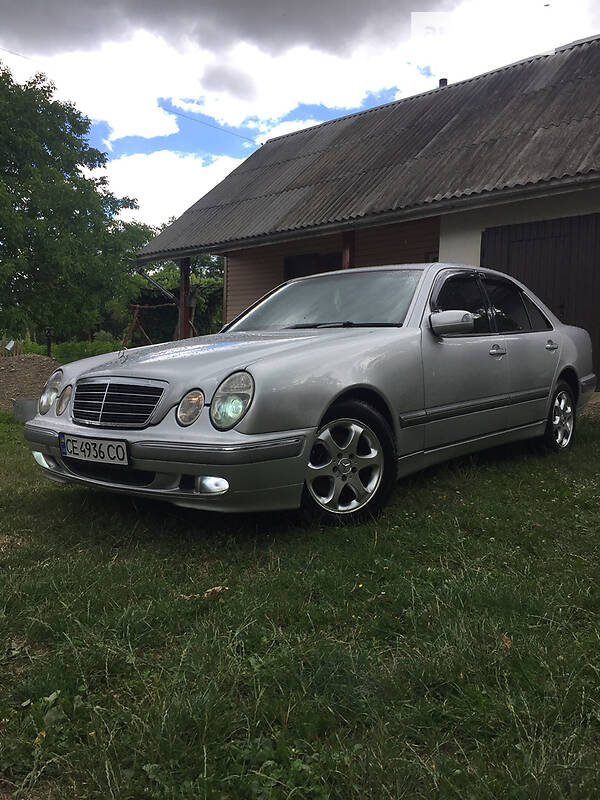 Седан Mercedes-Benz E-Class 2001 в Чернівцях