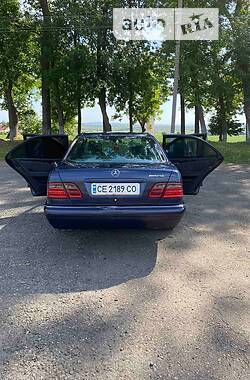 Седан Mercedes-Benz E-Class 1997 в Заставной