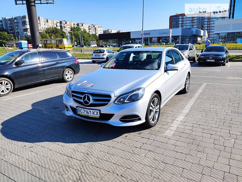 Седан Mercedes-Benz E-Class 2013 в Львове