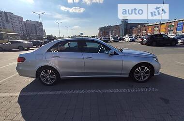 Седан Mercedes-Benz E-Class 2013 в Львове