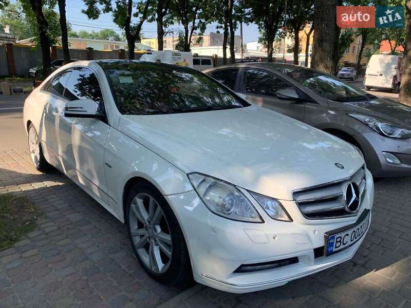 Купе Mercedes-Benz E-Class 2011 в Львові