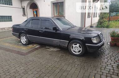 Седан Mercedes-Benz E-Class 1993 в Ивано-Франковске