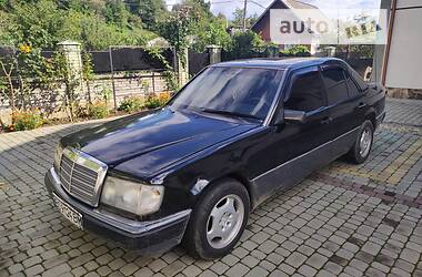 Седан Mercedes-Benz E-Class 1993 в Ивано-Франковске