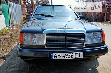 Седан Mercedes-Benz E-Class 1986 в Одесі