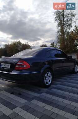 Седан Mercedes-Benz E-Class 2005 в Львове