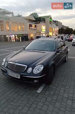 Седан Mercedes-Benz E-Class 2005 в Львове