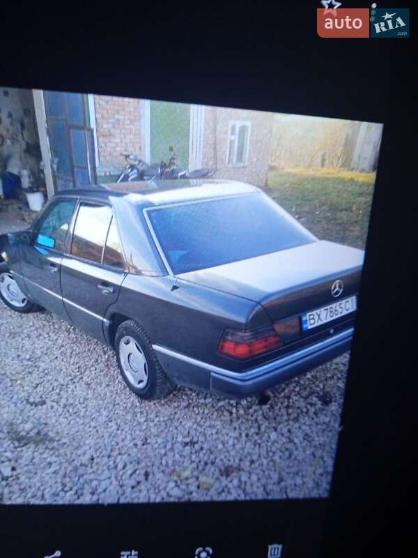 Седан Mercedes-Benz E-Class 1992 в Городку фото 4 Седан Mercedes-Benz E-Class 1992 в Городку