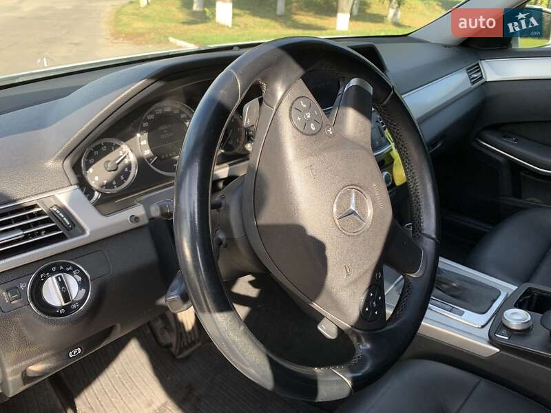 Седан Mercedes-Benz E-Class 2009 в Ватутіному