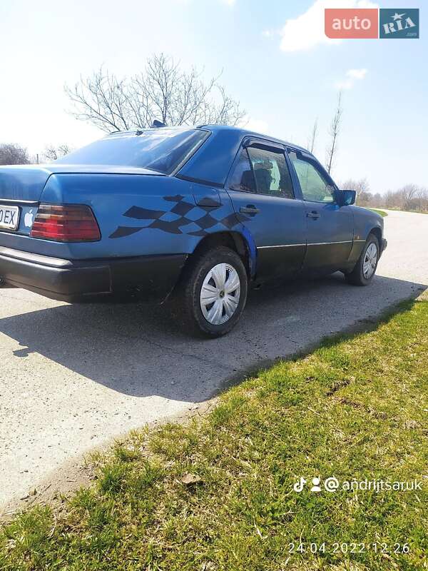 Седан Mercedes-Benz E-Class 1989 в Луцьку