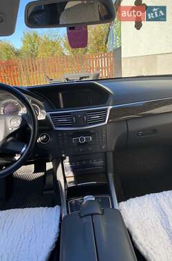 Седан Mercedes-Benz E-Class 2012 в Ужгороді
