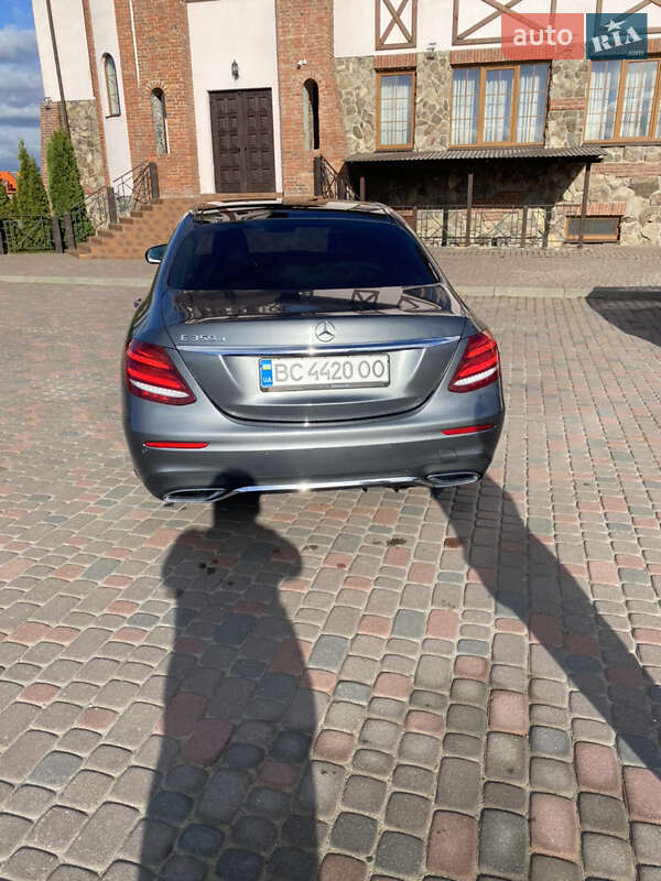 Седан Mercedes-Benz E-Class 2016 в Львове