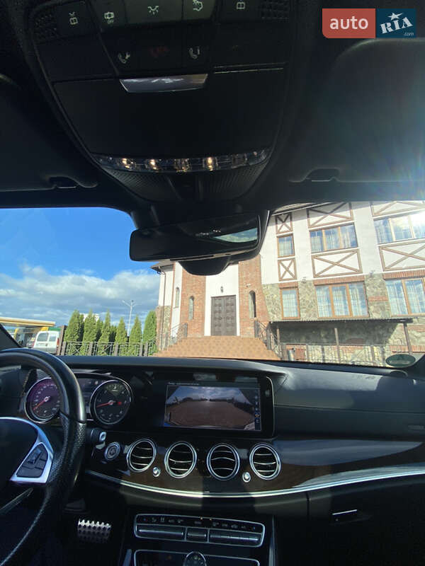 Седан Mercedes-Benz E-Class 2016 в Львове