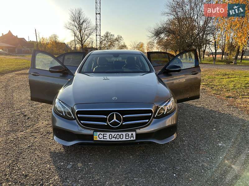 Седан Mercedes-Benz E-Class 2018 в Чернівцях