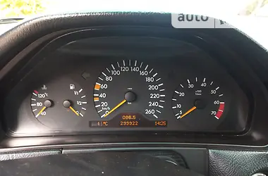 Mercedes-Benz E-Class 1999