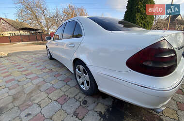 Седан Mercedes-Benz E-Class 2008 в 