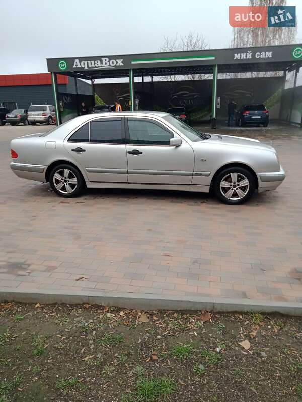 Седан Mercedes-Benz E-Class 1998 в Білій Церкві