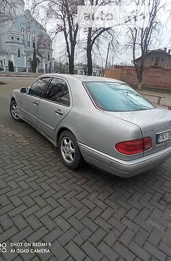 Седан Mercedes-Benz E-Class 1997 в Коломиї