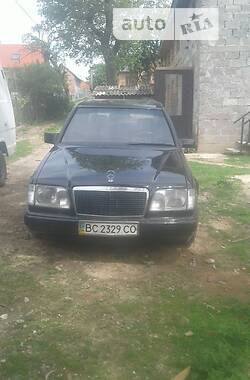 Седан Mercedes-Benz E-Class 1987 в 