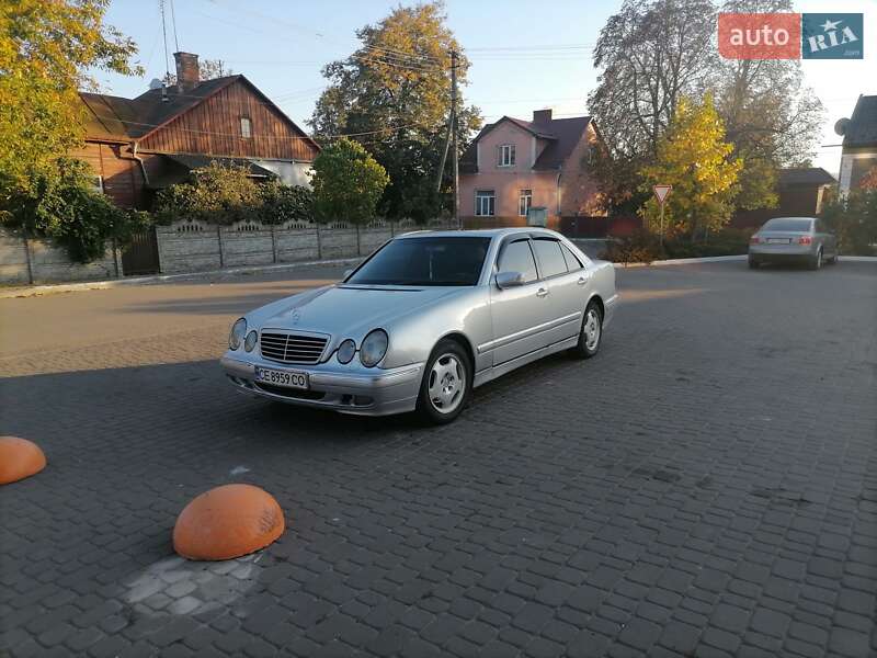 Седан Mercedes-Benz E-Class 2000 в Черновцах