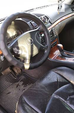 Седан Mercedes-Benz E-Class 2003 в 