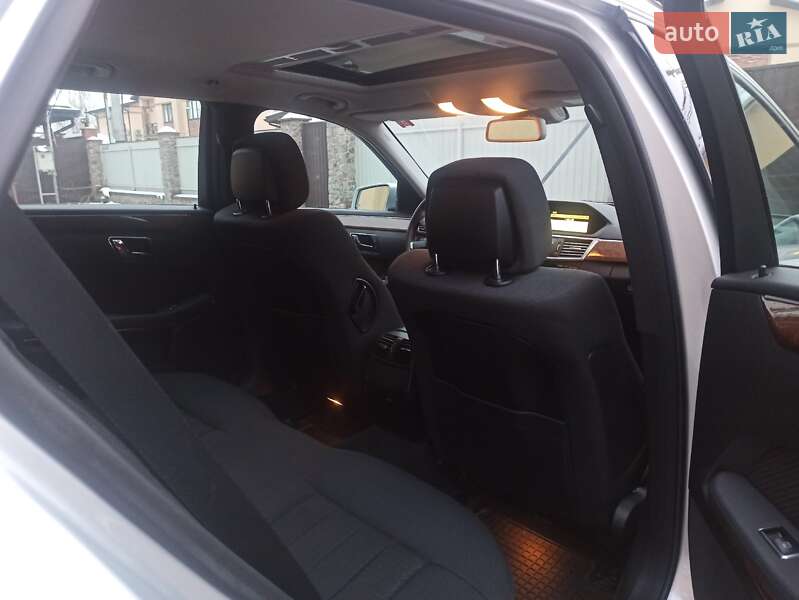 Универсал Mercedes-Benz E-Class 2011 в Киеве