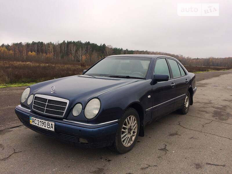 Седан Mercedes-Benz E-Class 1998 в Любешове