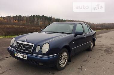 Седан Mercedes-Benz E-Class 1998 в Любешове