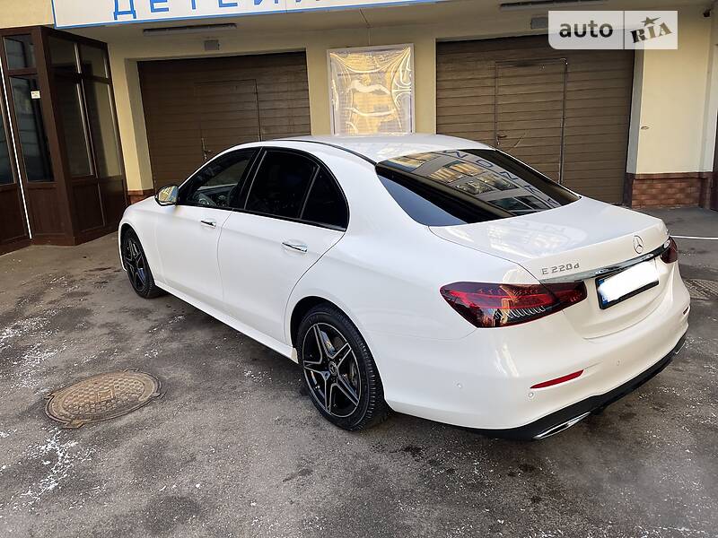 Седан Mercedes-Benz E-Class 2022 в Києві