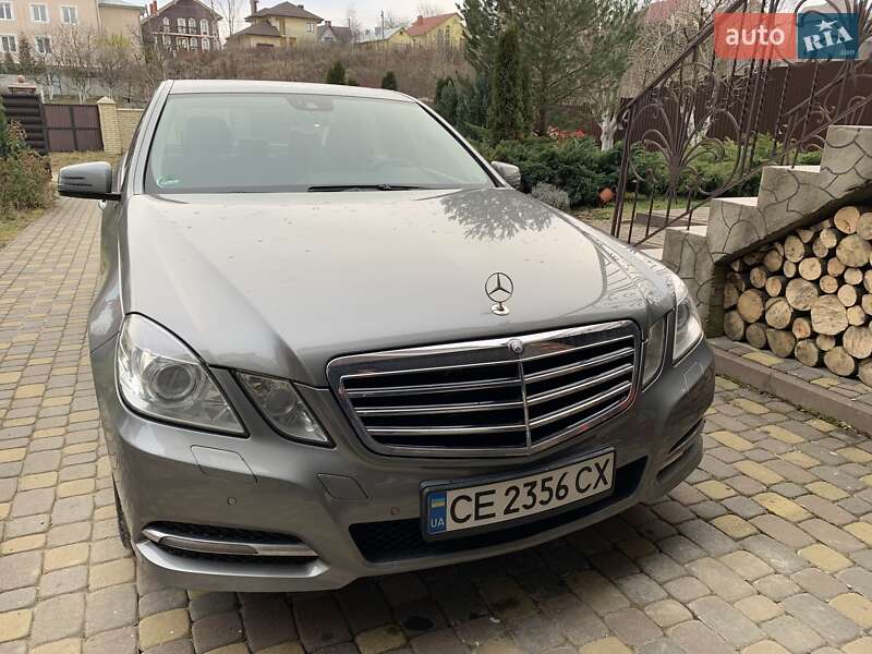 Седан Mercedes-Benz E-Class 2011 в Черновцах