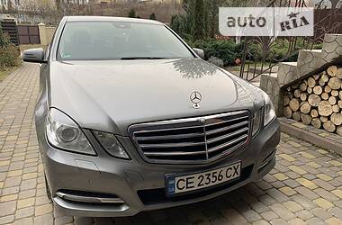 Седан Mercedes-Benz E-Class 2011 в Черновцах