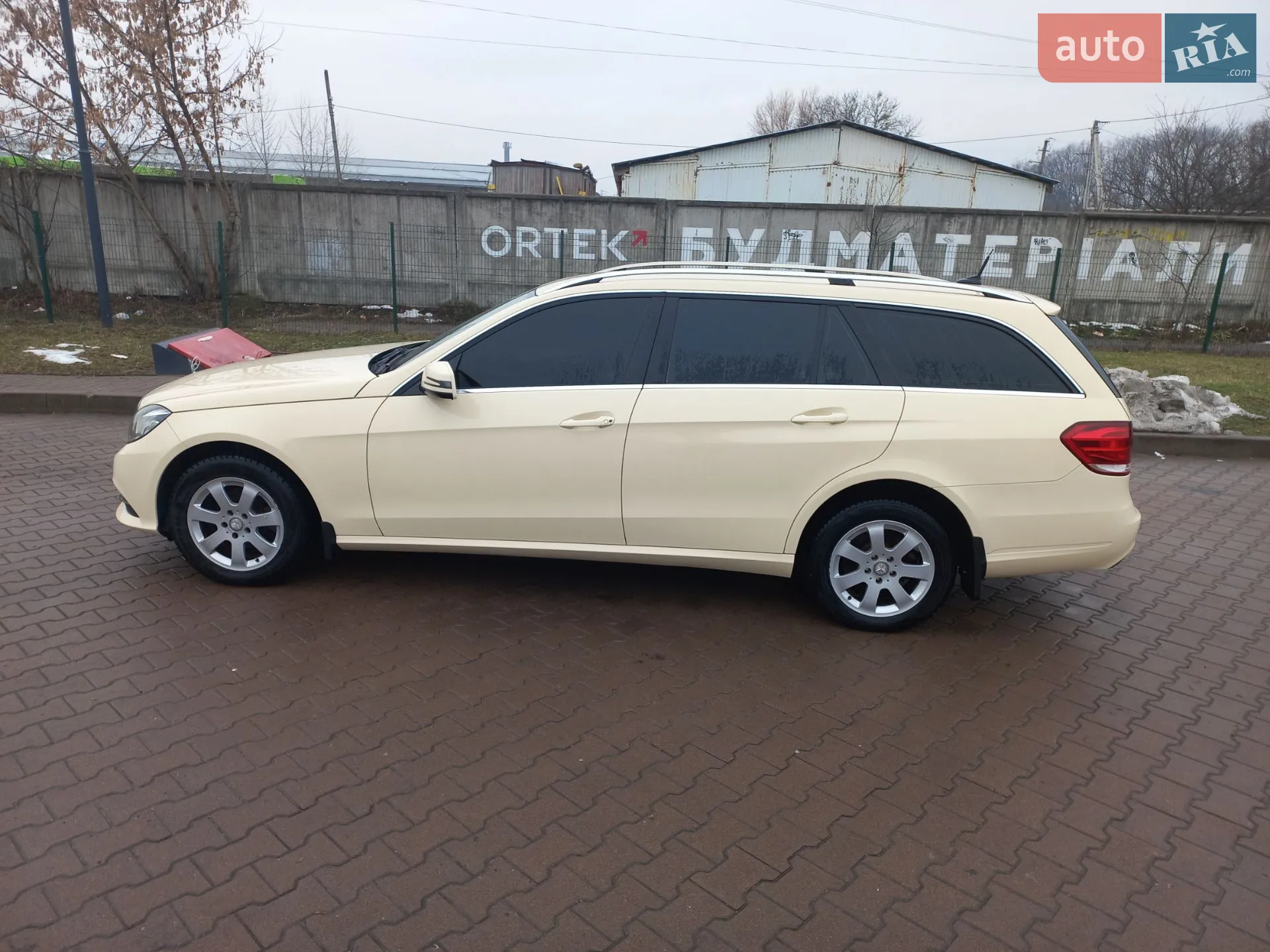 2013 Mercedes-Benz E-klasse - мініатюра 3
