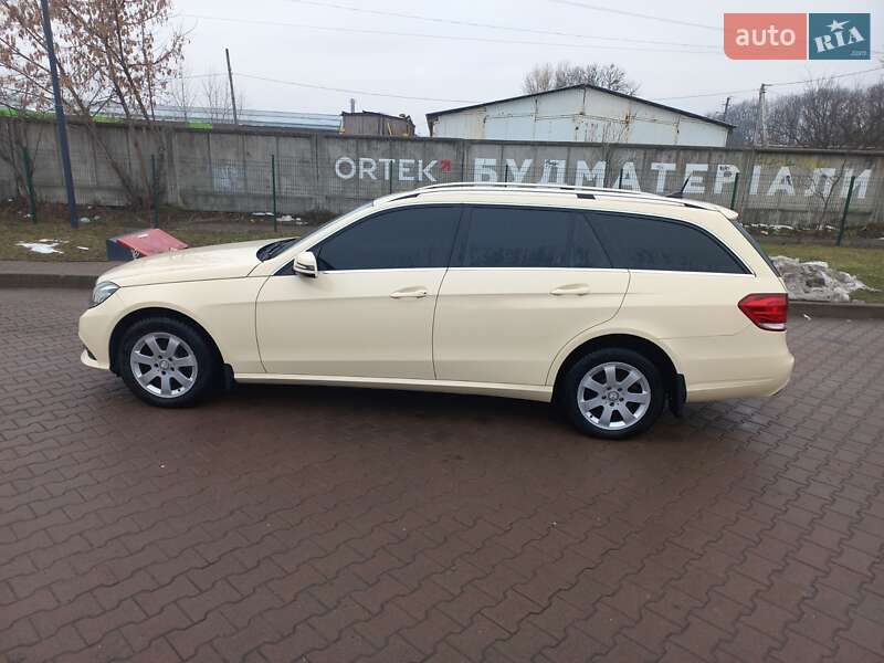Универсал Mercedes-Benz E-Class 2013 в Житомире