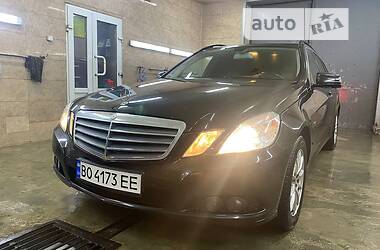 Универсал Mercedes-Benz E-Class 2010 в Покровске