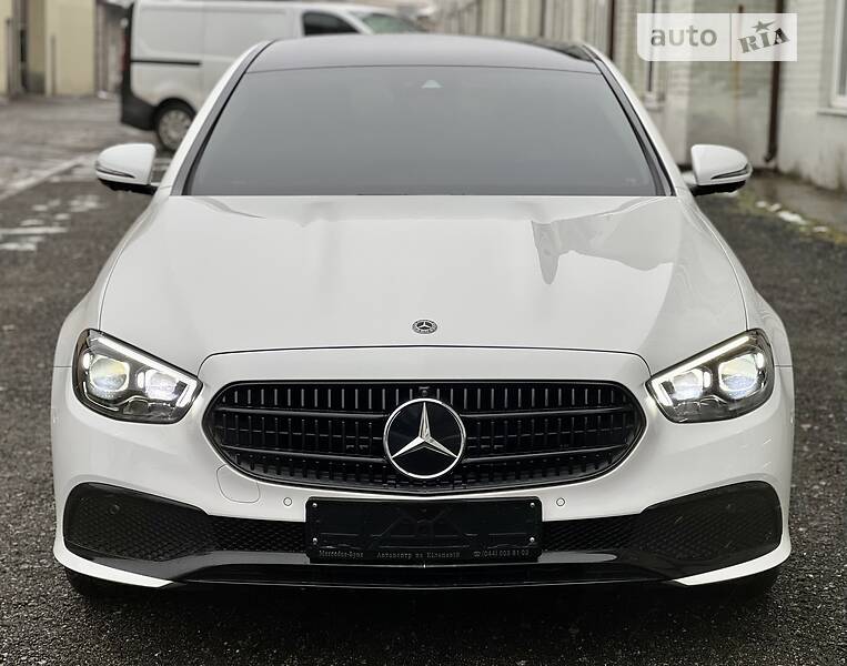 Седан Mercedes-Benz E-Class 2021 в Києві