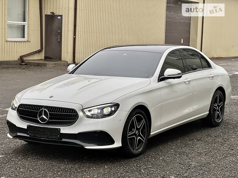 Седан Mercedes-Benz E-Class 2021 в Києві