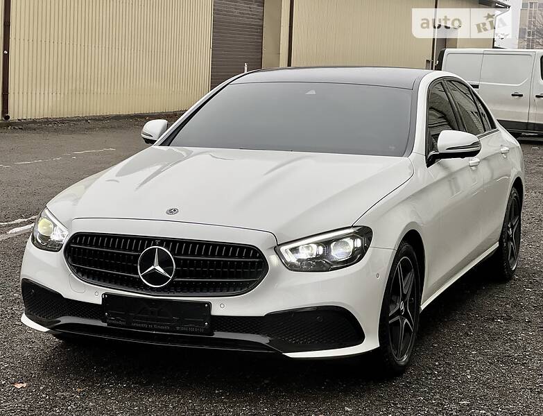 Седан Mercedes-Benz E-Class 2021 в Києві