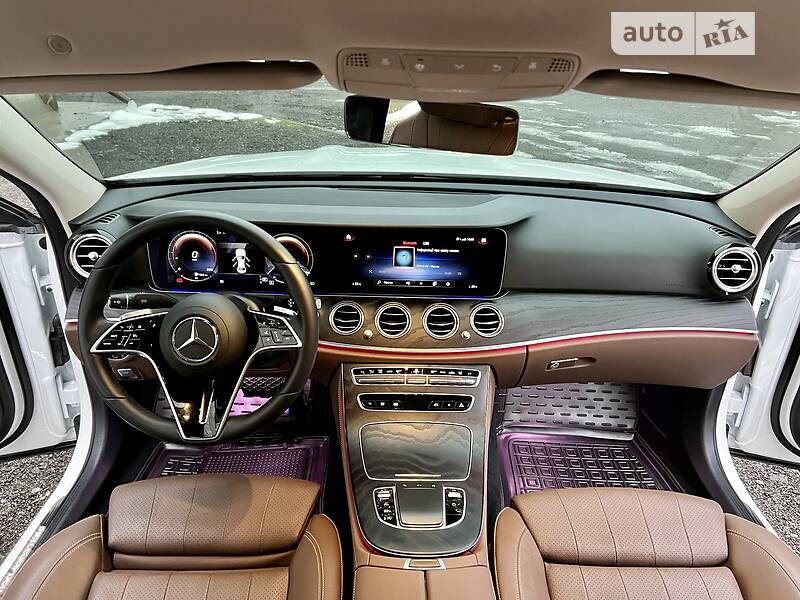 Седан Mercedes-Benz E-Class 2021 в Києві