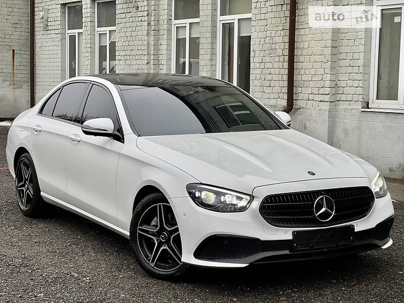 Седан Mercedes-Benz E-Class 2021 в 