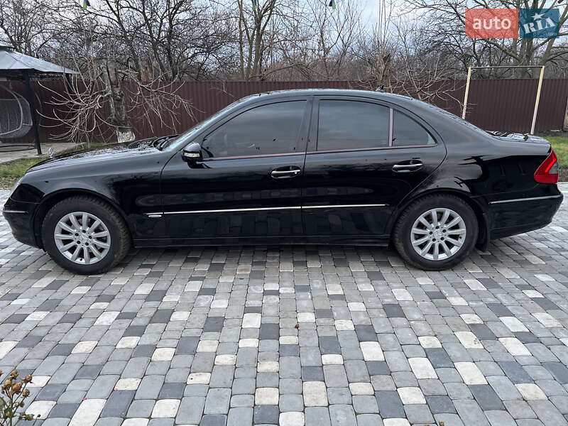 Седан Mercedes-Benz E-Class 2008 в Днепре