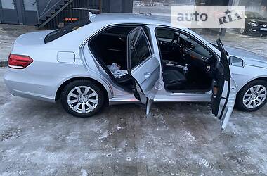 Седан Mercedes-Benz E-Class 2013 в Львове