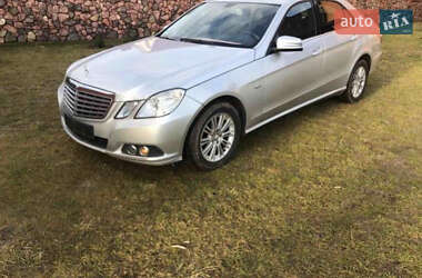 Mercedes-Benz E-Class 2010 Mercedes-Benz E-Class 2010