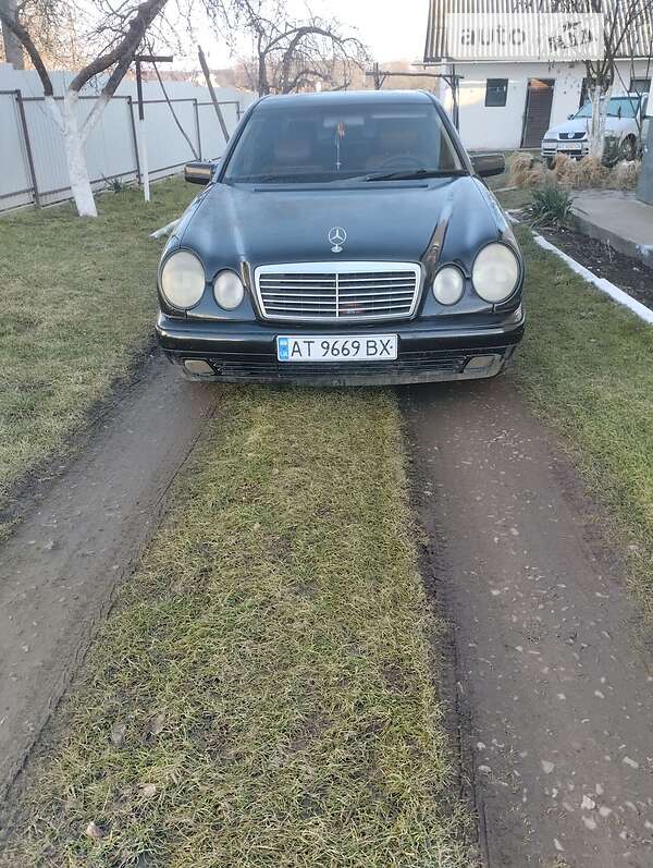 Седан Mercedes-Benz E-Class 1999 в Коломые