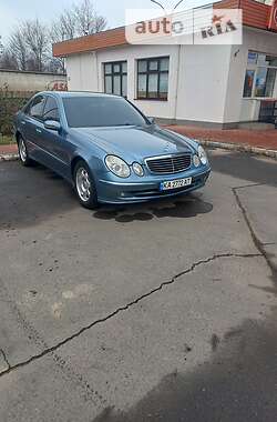 Седан Mercedes-Benz E-Class 2002 в Николаеве