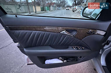 Седан Mercedes-Benz E-Class 2006 в Одессе