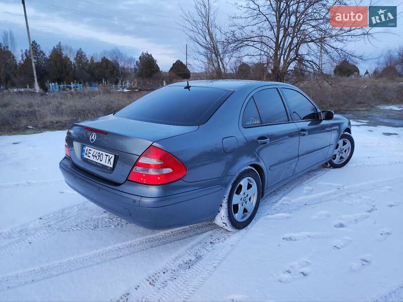Седан Mercedes-Benz E-Class 2004 в Запорожье