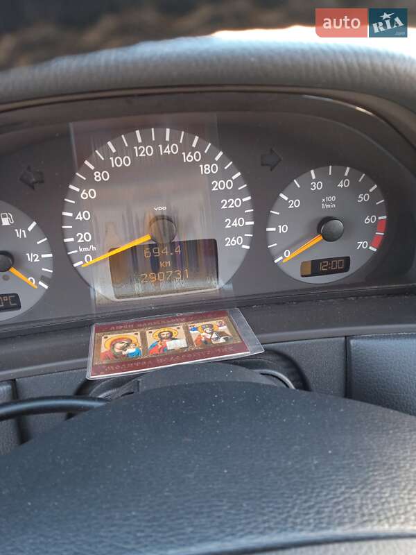 Универсал Mercedes-Benz E-Class 2001 в Бучаче