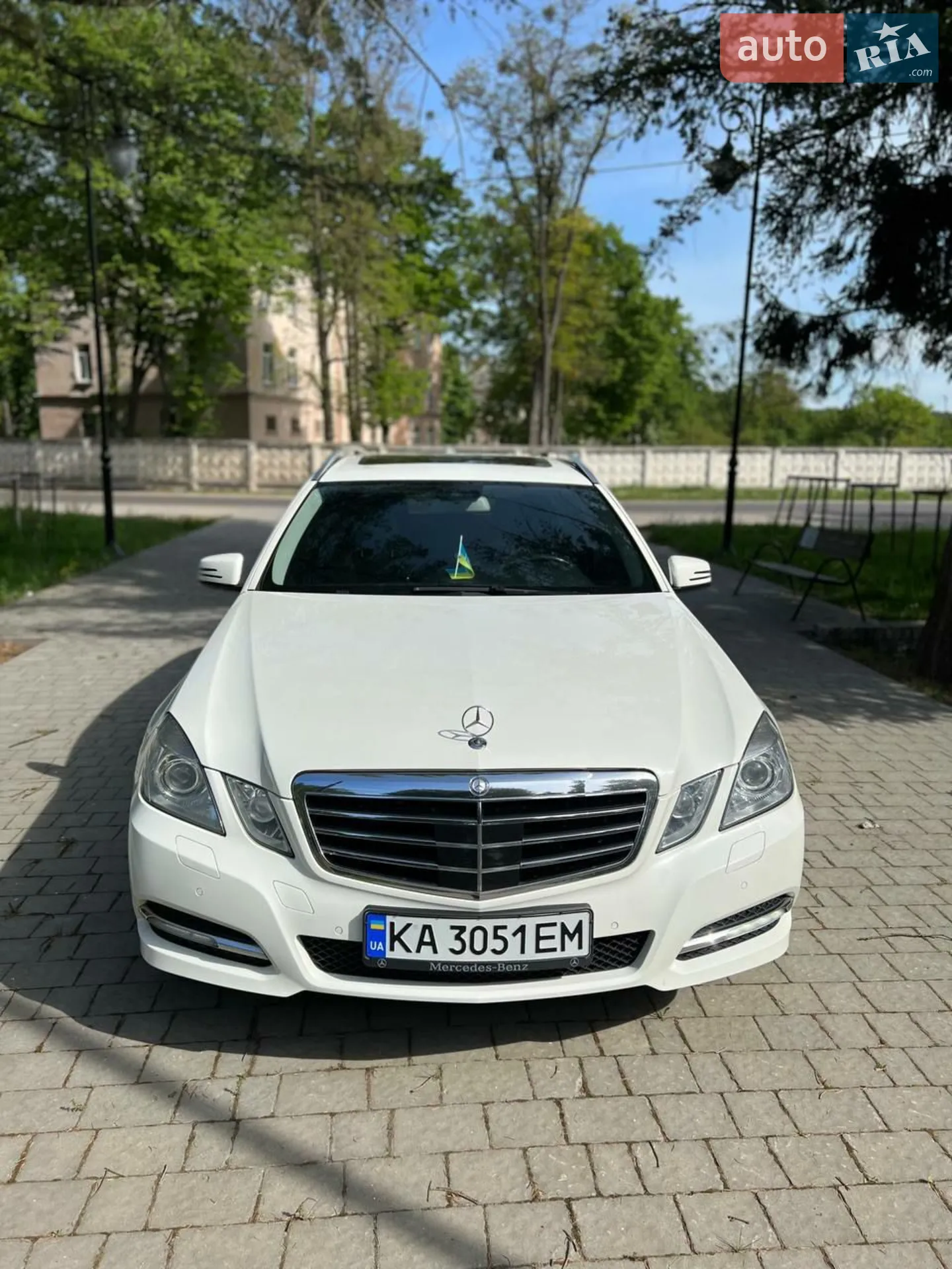 2011 Mercedes-Benz E-klasse - мініатюра 2