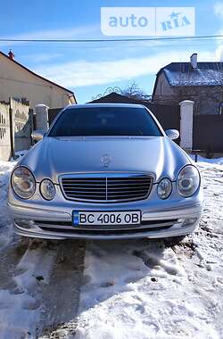 Седан Mercedes-Benz E-Class 2003 в Самборі