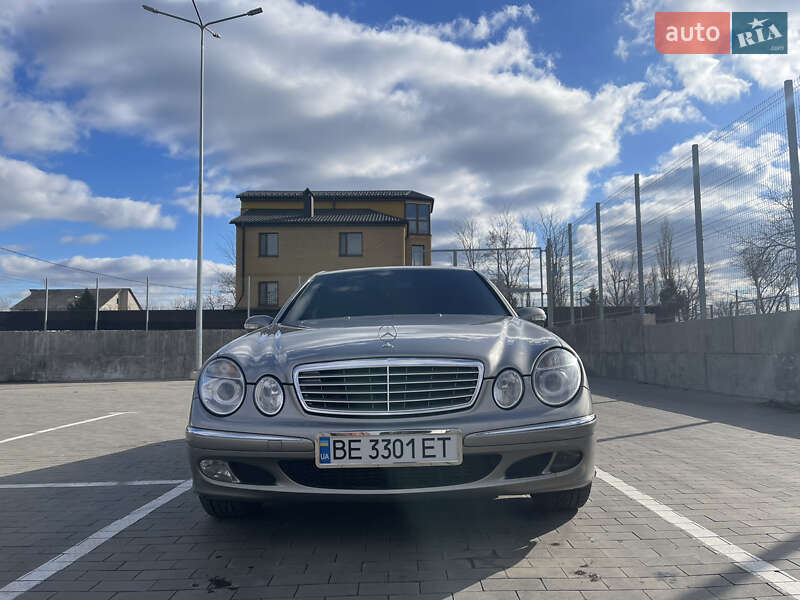 Седан Mercedes-Benz E-Class 2004 в Первомайске