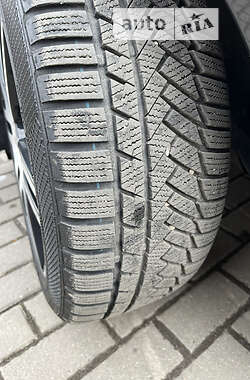 Купе Mercedes-Benz E-Class 2010 в 